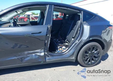 2024 Tesla Model Y Long Range Dual Motor All-Wheel Drive из США, поврежденный, VIN 7SAYGDEE5RF016223